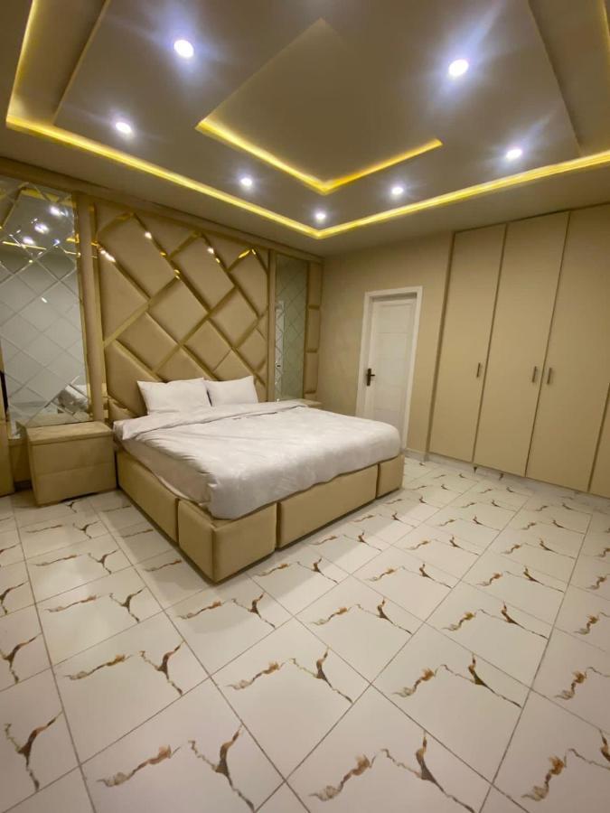 Luxe Suites Bahria Town Лахор Екстер'єр фото