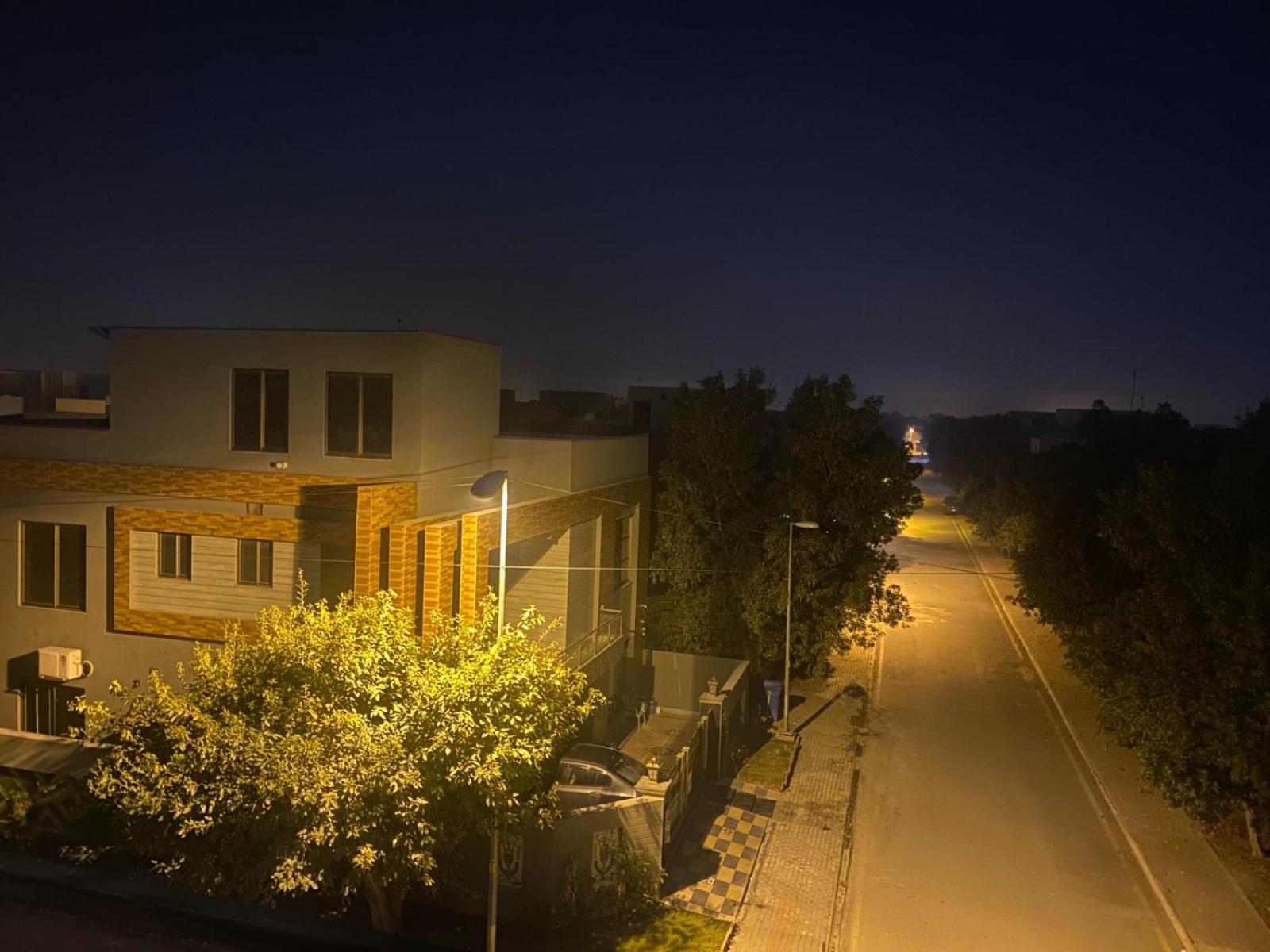 Luxe Suites Bahria Town Лахор Екстер'єр фото