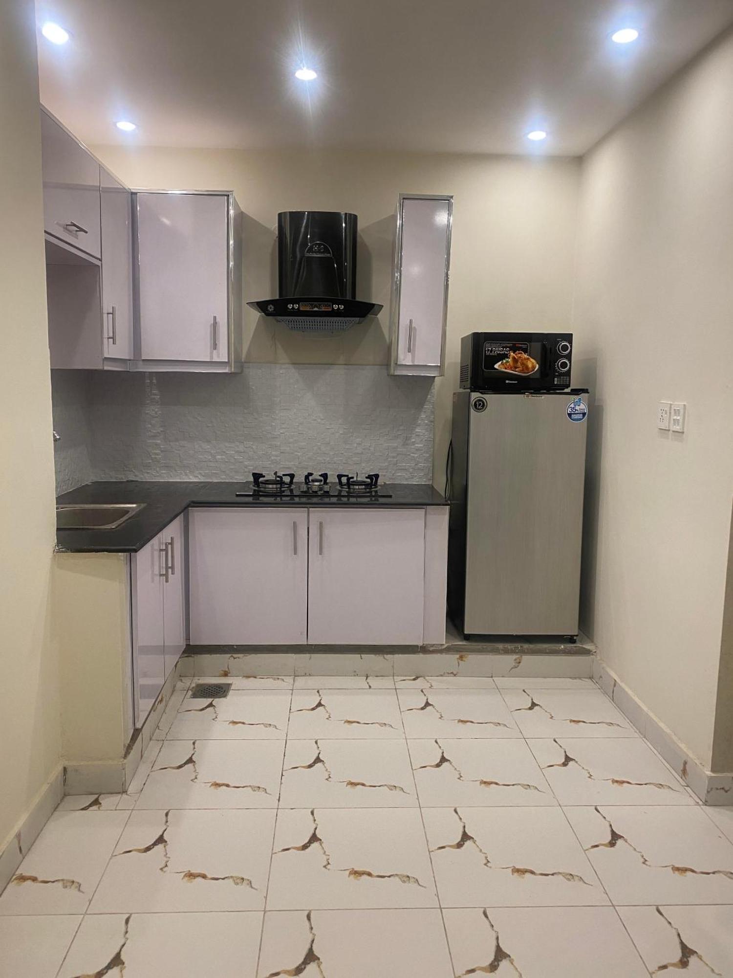 Luxe Suites Bahria Town Лахор Екстер'єр фото