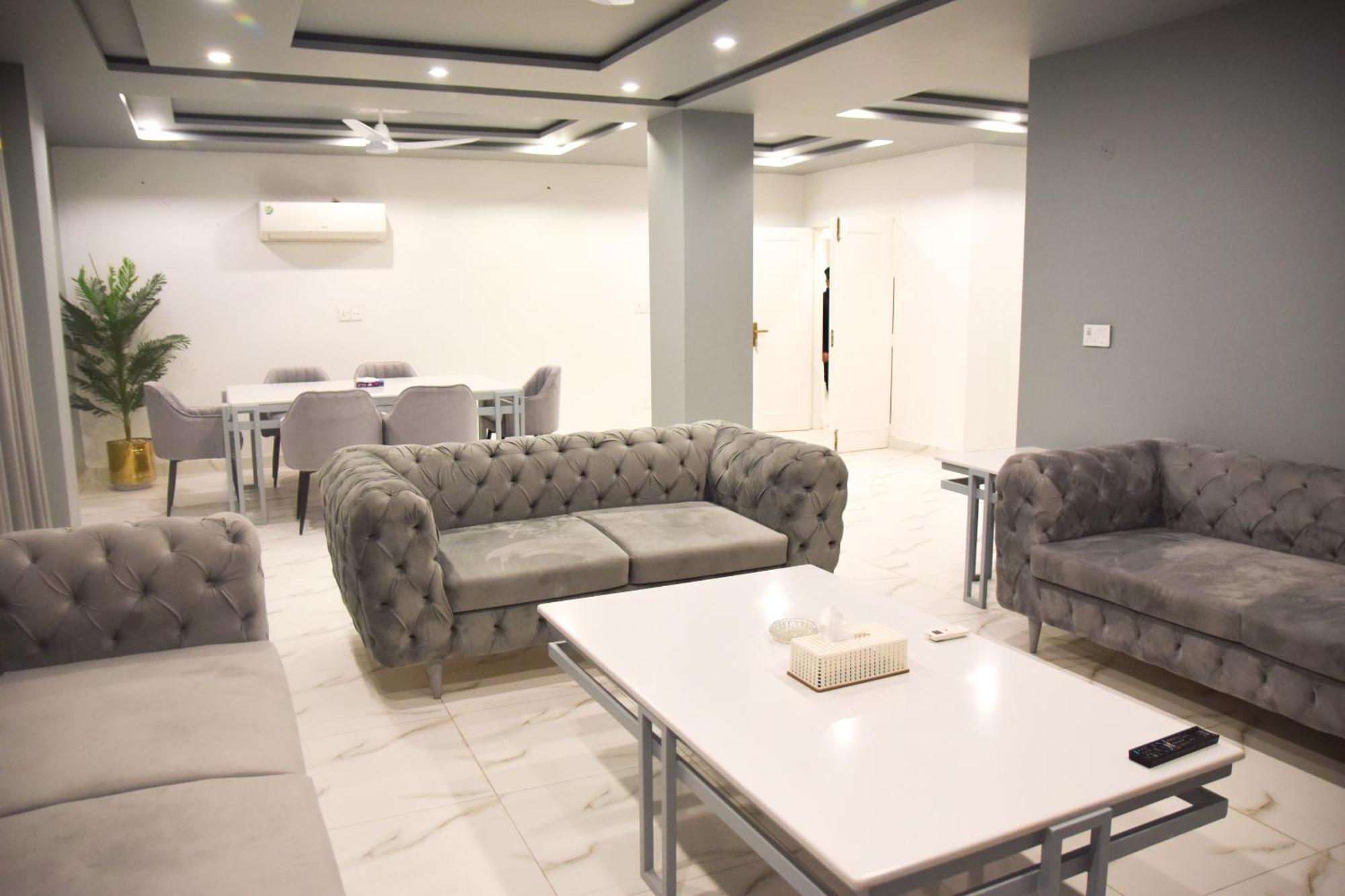 Luxe Suites Bahria Town Лахор Екстер'єр фото